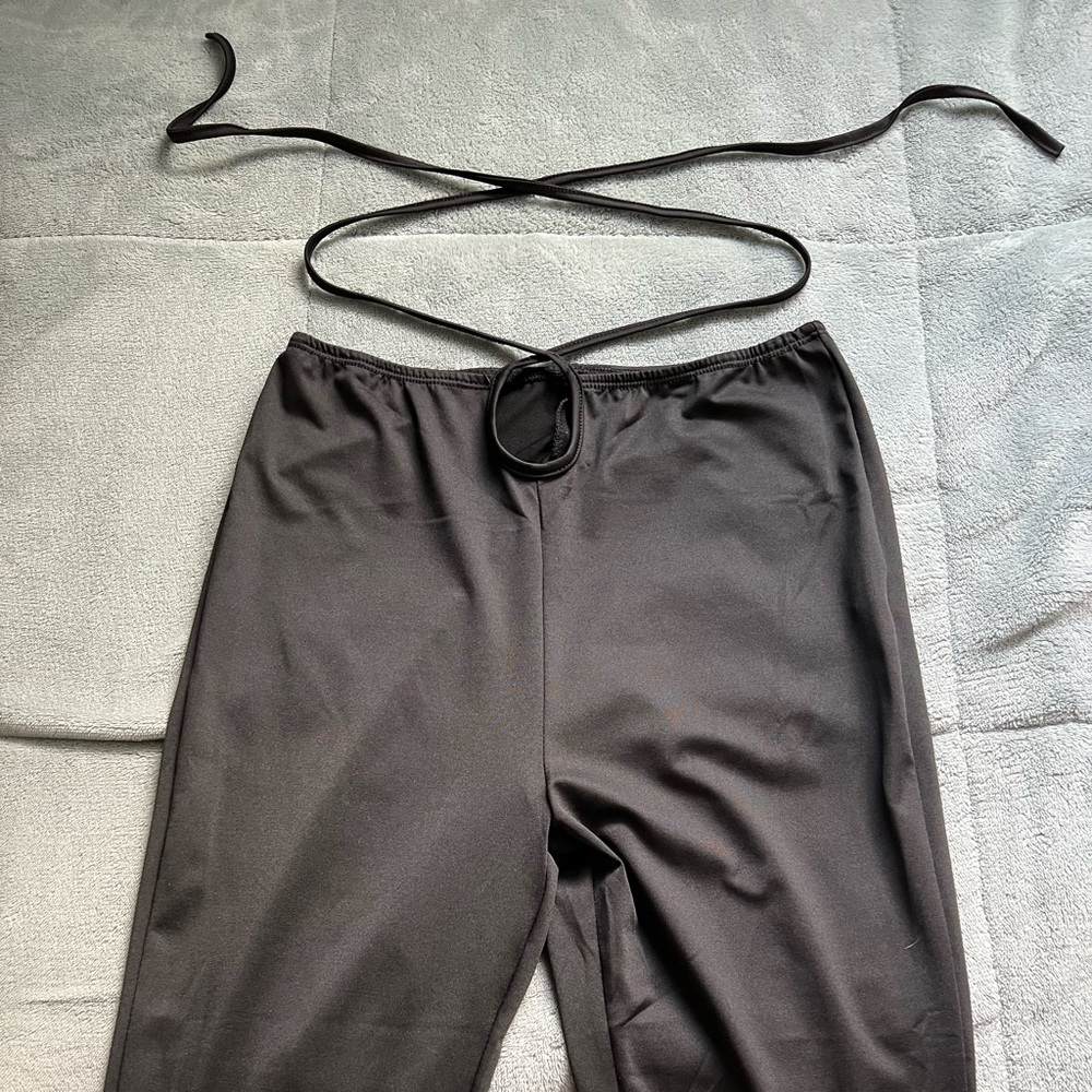 Black high tie yoga pants